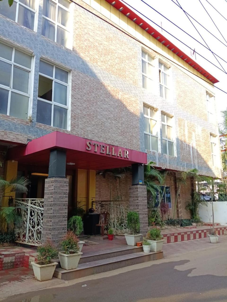 Hotel Stellar Μπουμπάνεσβαρ Εξωτερικό φωτογραφία